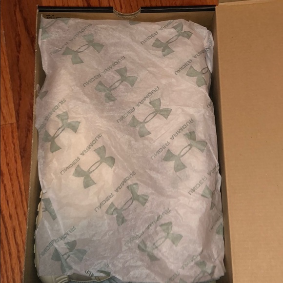 Under armor Threadborne shift size~ US9 - Picture 4 of 4